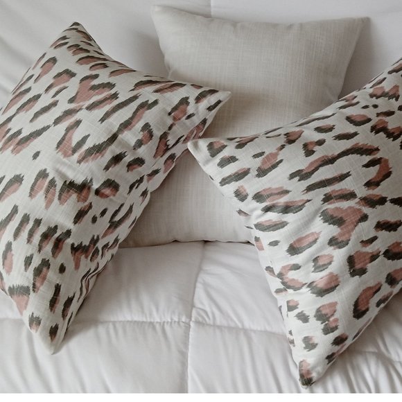 Rose Gray Leopard Print Accent Pillow - 100% Cotton - 11"x9.5" - Picture 4 of 7